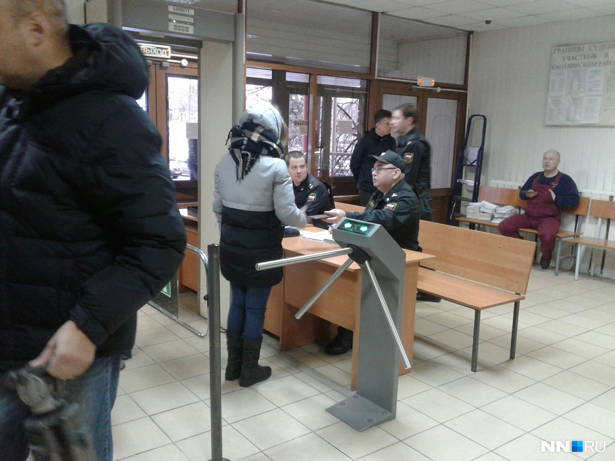 Секс в нижегородском метро обошелся молодой паре в 50 тысяч рублей