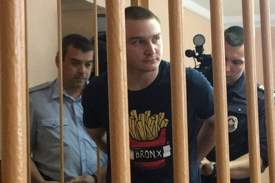 Сегодня суд избирал меру пресечения для шестерых подозреваемых по делу о пытках заключённого Сегодня суд избирал меру пресечения для шестерых подозреваемых по делу о пытках заключённого