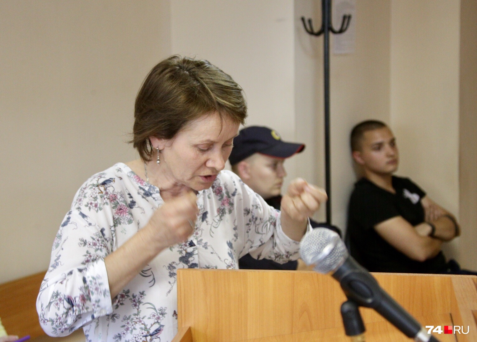 Преодолевая слёзы, мама девушки подробно рассказала, как себя вёл убийца дочери Преодолевая слёзы, мама девушки подробно рассказала, как себя вёл убийца дочери