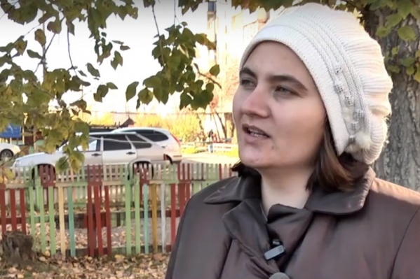 Школьник написал жалобу о том, что женщина его преследует. Однако Светлана это отрицает Школьник написал жалобу о том, что женщина его преследует. Однако Светлана это отрицает