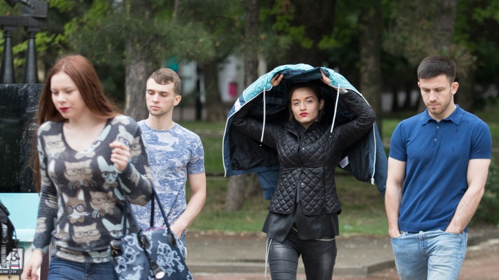 В Ростовской области до 26 июля объявлено штормовое предупреждение