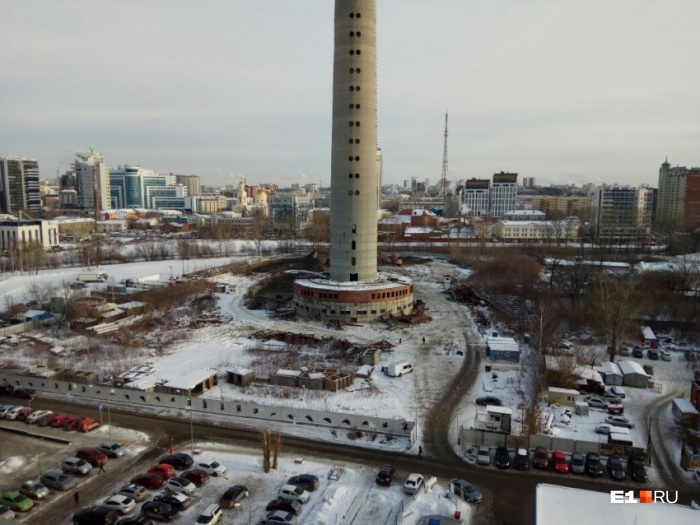 Участок у телебашни, который власти передали УГМК, поделили натрое Участок у телебашни, который власти передали УГМК, поделили натрое