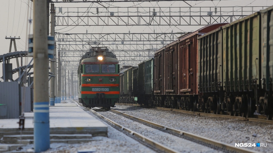 Пропавший мужчина в Красноярске оказался сбит поездом