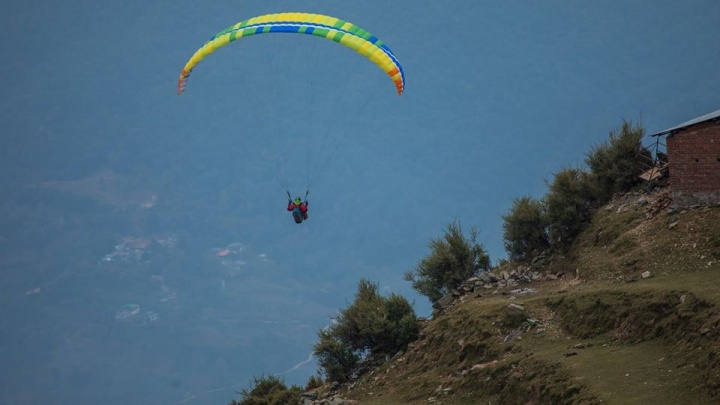 Фоторепортаж из-под облаков: уральцы полетали на парапланах в Гималаях и сделали классные кадры
