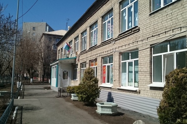 Родители, которые водят малышей в детсад № 100, не хотят, чтобы в учреждении отказывались от кроватей Родители, которые водят малышей в детсад № 100, не хотят, чтобы в учреждении отказывались от кроватей 
