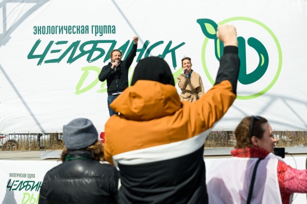 На встречу пришли сотни человек На встречу пришли сотни человек