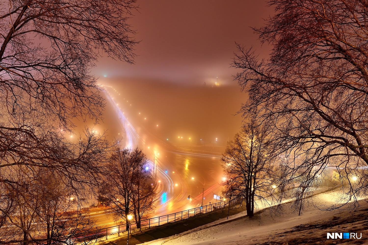 Фото дня. Нижний Новгород во власти тумана