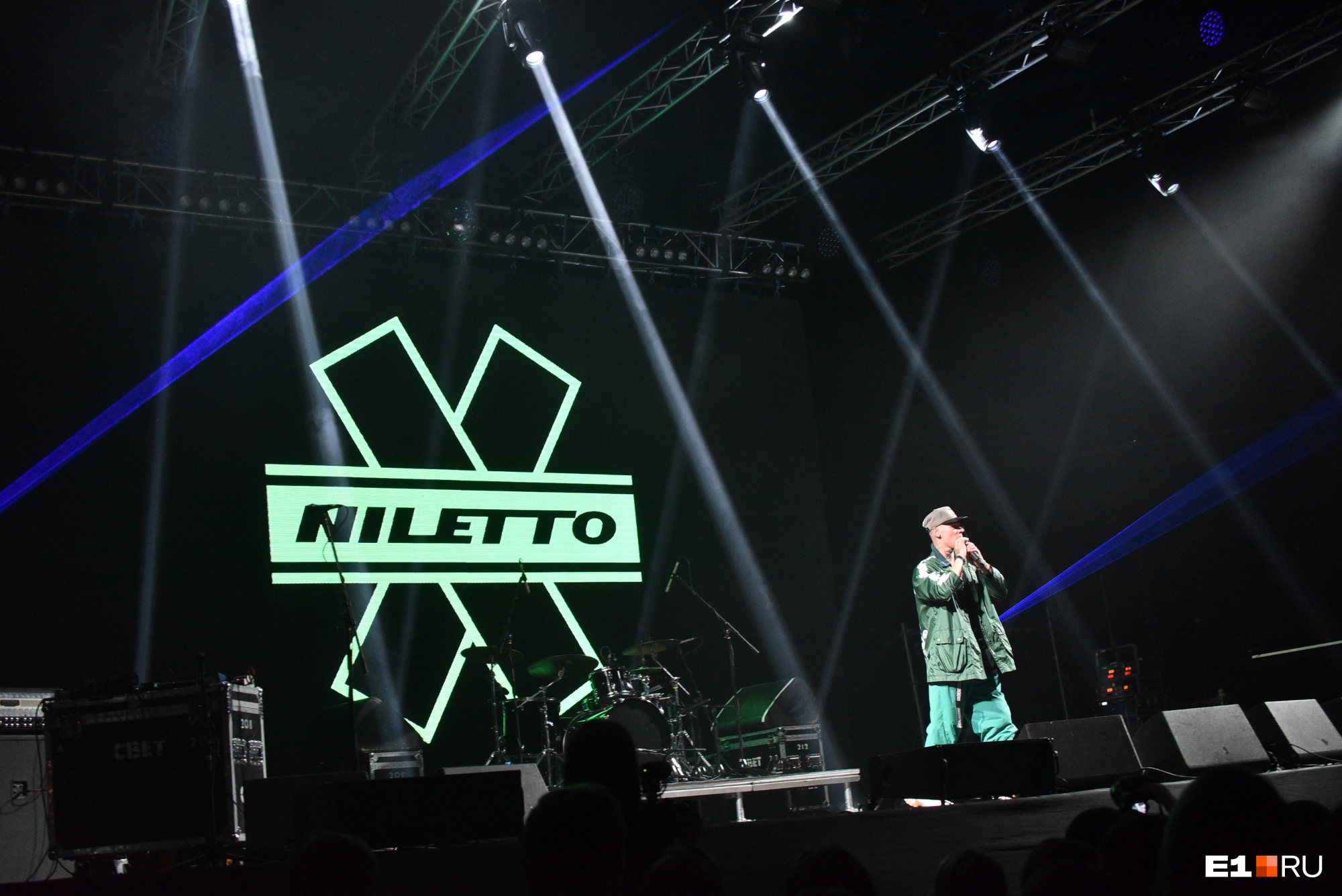 Оказалось, что Niletto очень популярен среди выпускников, по крайней мере, его песни ребята знали наизусть