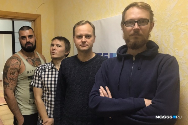 Не ливерпульская, но омская четвёрка расскажет вам о самых горячих новостях этой недели Не ливерпульская, но омская четвёрка расскажет вам о самых горячих новостях этой недели