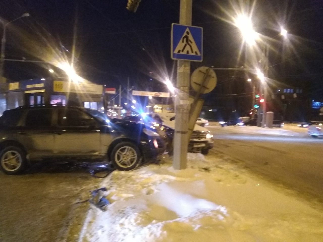 Чп дтп пермь. ДТП В Перми сегодня на Чкалова. ДТП Пермь вчера на Хасана. ДТП два автобуса Пермь героев Хасана.