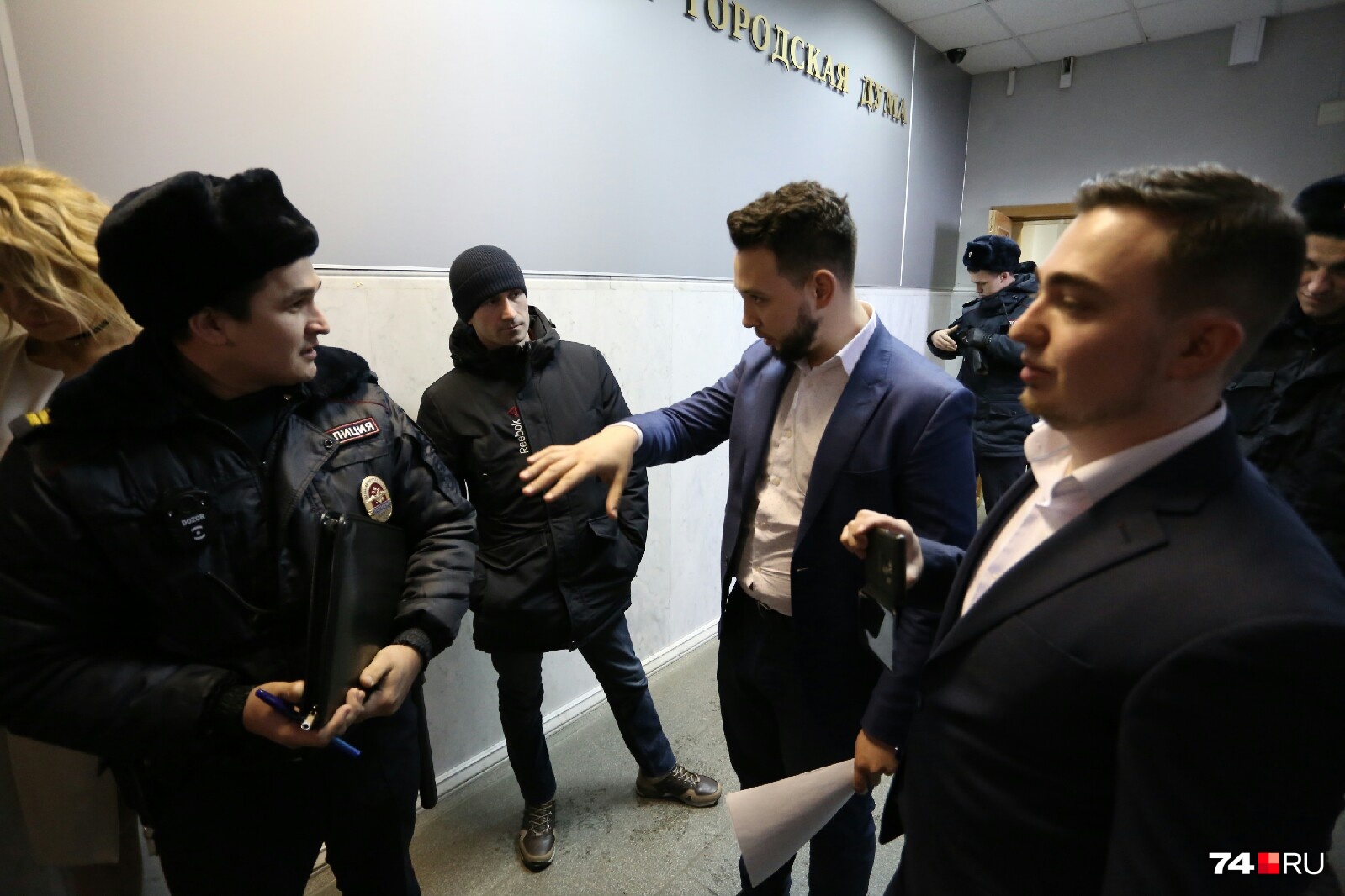 Накануне заседания комиссии прошёл митинг за возврат прямых выборов Накануне заседания комиссии прошёл митинг за возврат прямых выборов