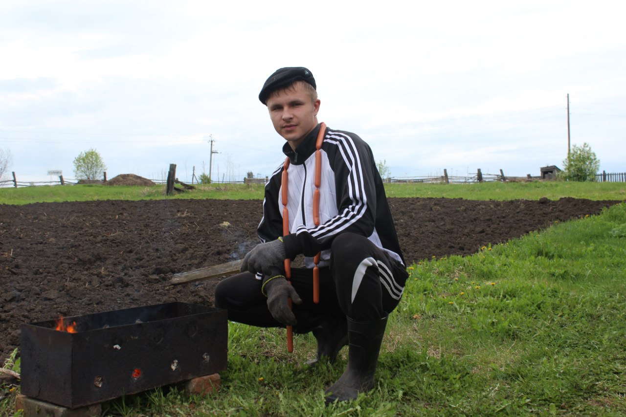 Так Андрей выглядел, пока жил в Алапаевске. Тогда он еще не представлял, что его ждет Так Андрей выглядел, пока жил в Алапаевске. Тогда он еще не представлял, что его ждет