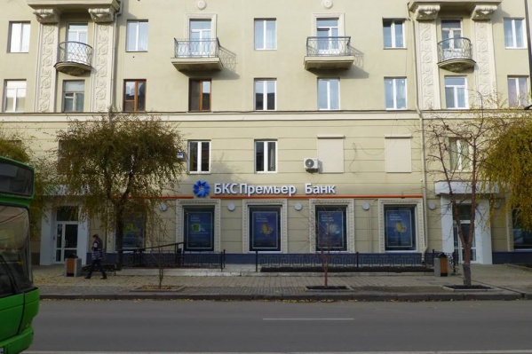 Остановка «Робеспьера» на проспекте Мира продолжает работать. Скоро здесь будет новый павильон Остановка «Робеспьера» на проспекте Мира продолжает работать. Скоро здесь будет новый павильон