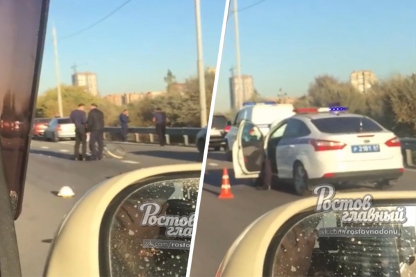 На месте аварии собирается пробка На месте аварии собирается пробка