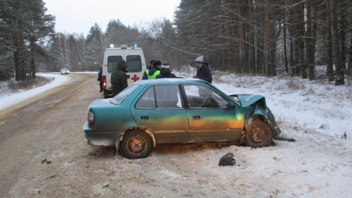 Люди не могли выбраться из машин: в Ярославской области на трассе столкнулись две иномарки