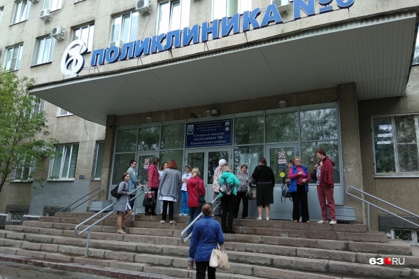 Похоже, угроза потерять свое место в очереди для большинства пациентов оказалась сильнее тревоги за свою жизнь Похоже, угроза потерять свое место в очереди для большинства пациентов оказалась сильнее тревоги за свою жизнь