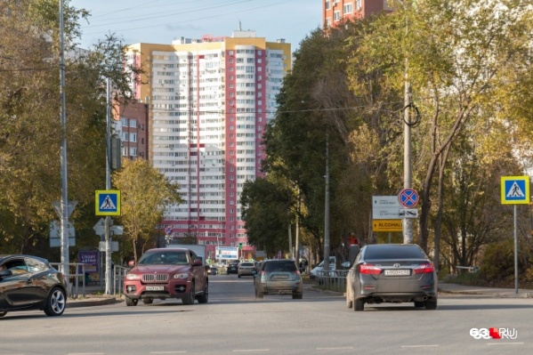 Сначала новую дорогу будут строить от Солнечной до Московского шоссе Сначала новую дорогу будут строить от Солнечной до Московского шоссе