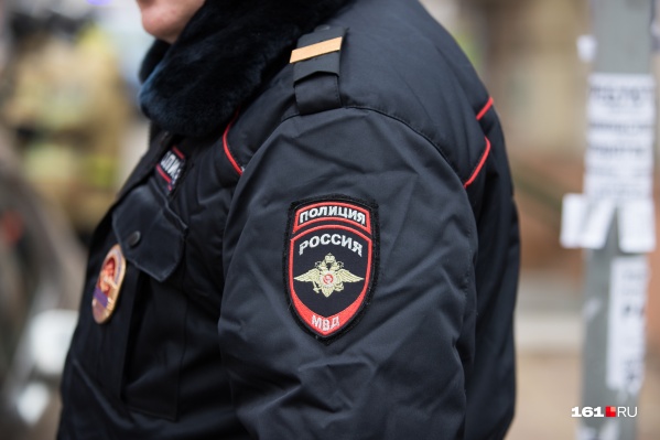 На место происшествия вызвали сотрудников полиции На место происшествия вызвали сотрудников полиции 