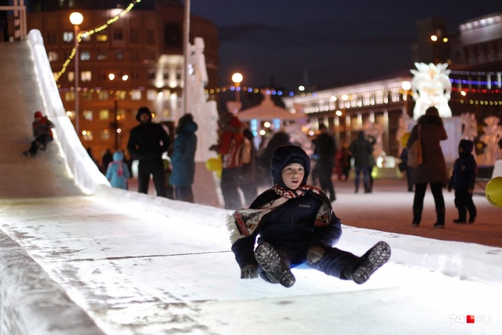Какой бы ни была погода в Новый год, в главном ледовом городке Челябинска будет жарко