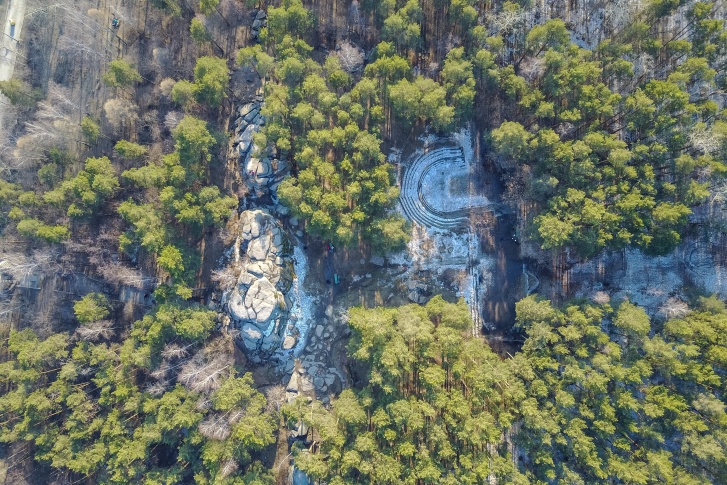 Каменные Палатки — одно из знаковых мест Шарташского лесопарка