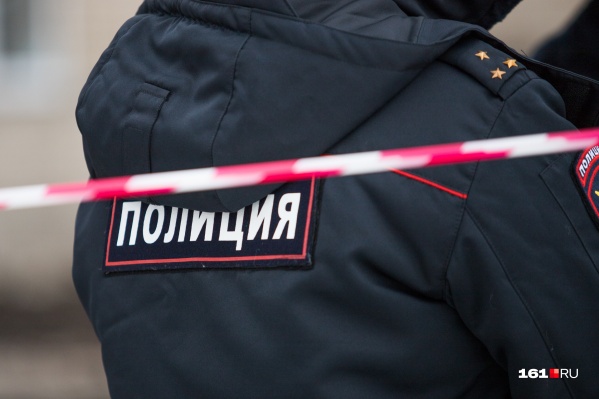 Сейчас полицейские проводят проверку, участников инцидента пока не задержали Сейчас полицейские проводят проверку, участников инцидента пока не задержали