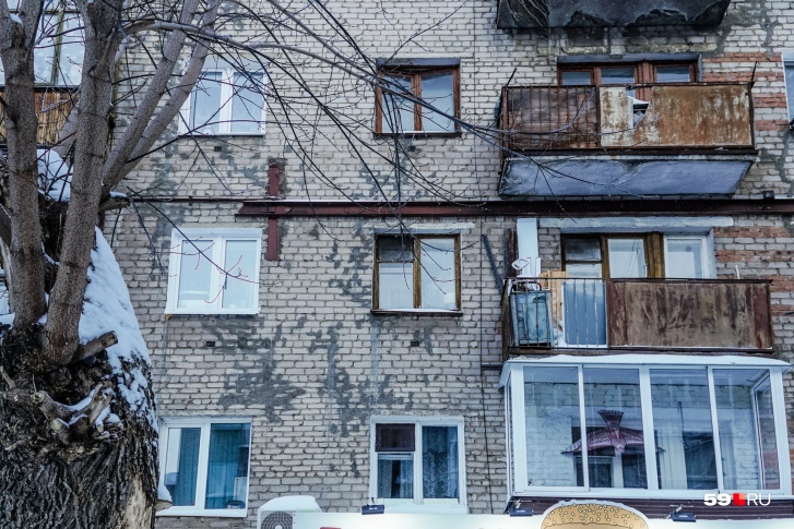 Жители трех десятков домов не понимают, кто же ими управляет Жители трех десятков домов не понимают, кто же ими управляет