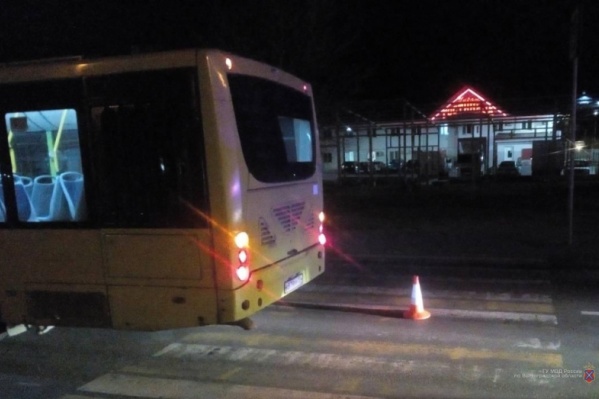 Еще одна встреча автобуса и пешехода сегодня ночью закончилась трагедией Еще одна встреча автобуса и пешехода сегодня ночью закончилась трагедией 