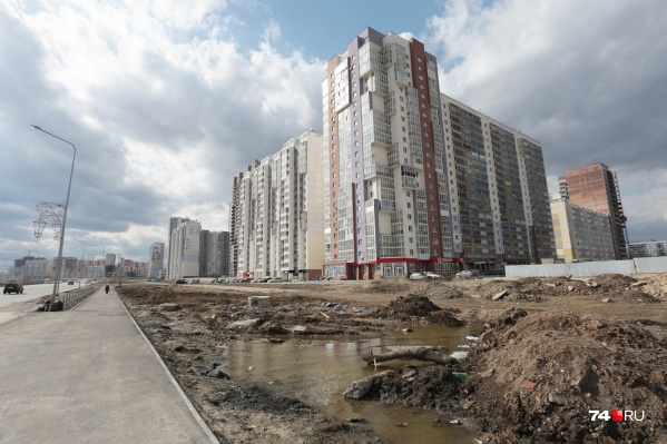 Микрорайон активно застраивается, жители просят сделать им зоны для прогулок и отдыха Микрорайон активно застраивается, жители просят сделать им зоны для прогулок и отдыха