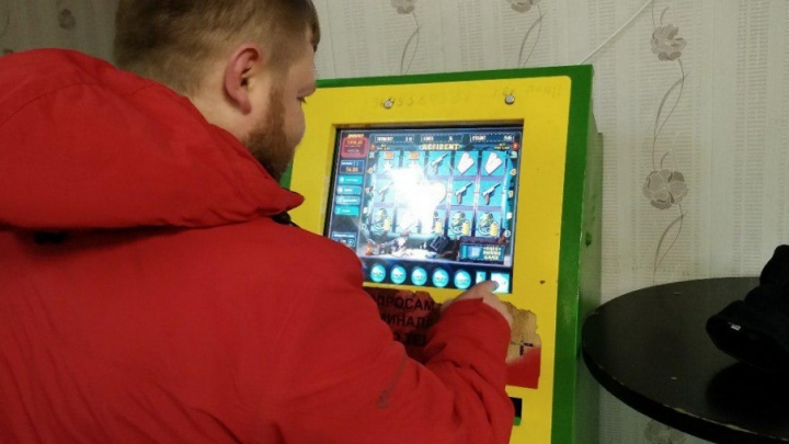 Заходите в гости: житель Рыбинска в собственной квартире устроил казино