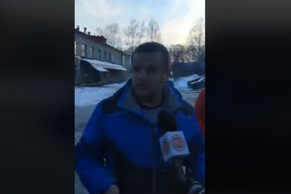 Игорь Востриков дал интервью возле морга, куда пришёл, чтобы опознать свою погибшую семью Игорь Востриков дал интервью возле морга, куда пришёл, чтобы опознать свою погибшую семью