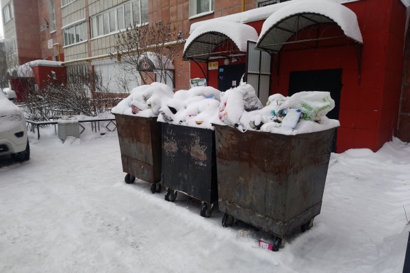 Вот такие старые железные баки не соответствуют санитарным нормам Вот такие старые железные баки не соответствуют санитарным нормам