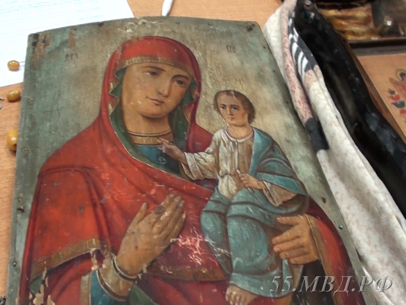 Житель Тюкалинска украл из храма икону XIX века и уехал в Омск