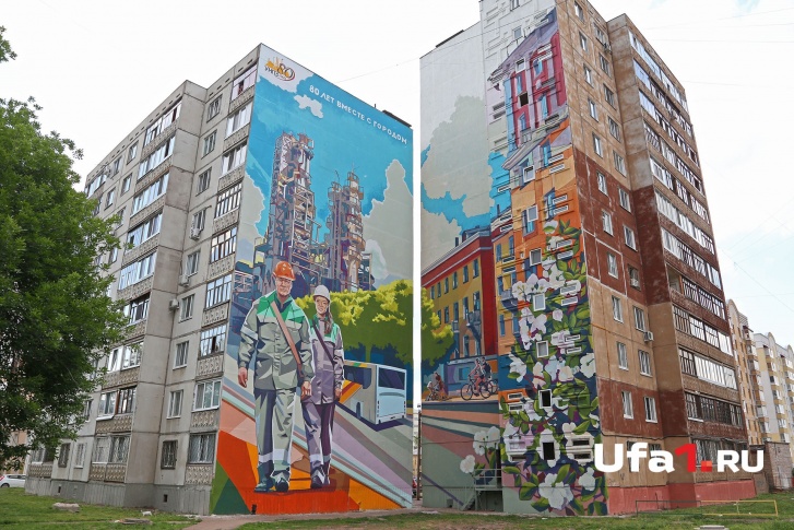 Площадь уличного полотна — свыше тысячи квадратных метров Площадь уличного полотна — свыше тысячи квадратных метров