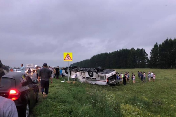 Водитель попавшего в ДТП автобуса перерабатывал и мало отдыхал Водитель попавшего в ДТП автобуса перерабатывал и мало отдыхал