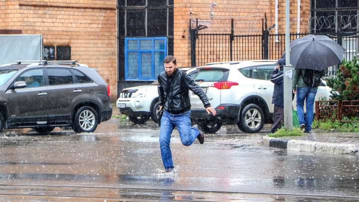 Фото с дождливых нижегородских улиц: найди себя и каплю позитива в этот серый день