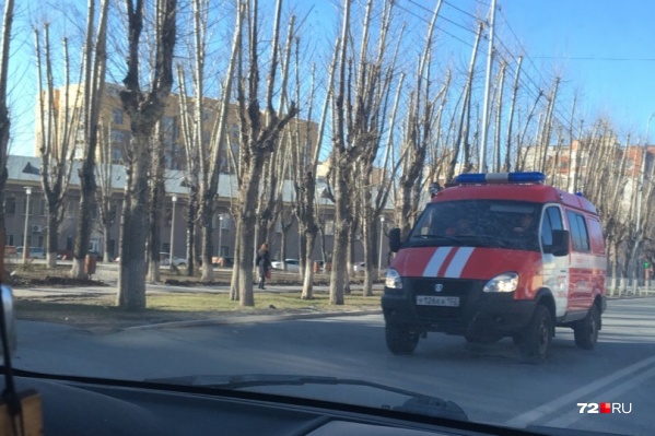 На экстренный вызов в детский сад выехало больше десятка спецтехники На экстренный вызов в детский сад выехало больше десятка спецтехники