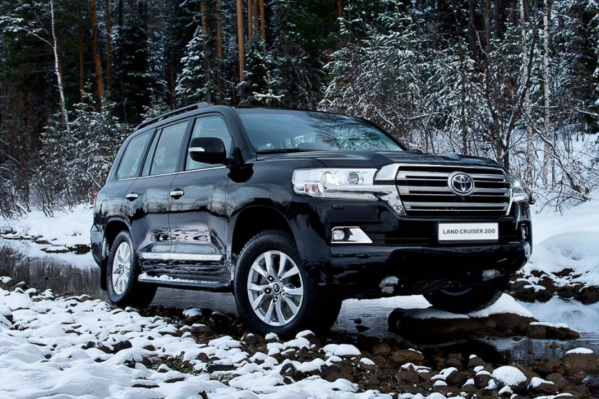 Toyota Land Cruiser 200 стал лучшим в категории больших внедорожников Toyota Land Cruiser 200 стал лучшим в категории больших внедорожников