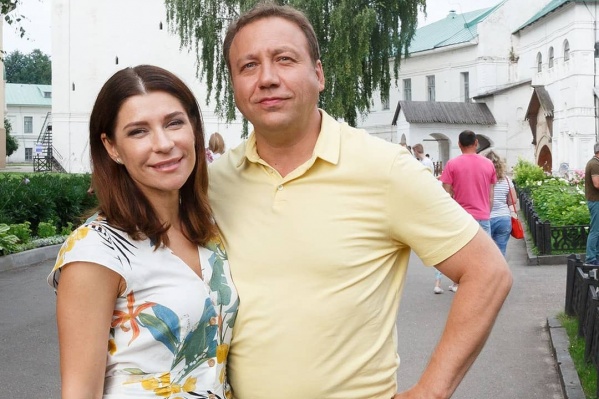 Главные актёры ситкома Екатерина Волкова и Георгий Дронов Главные актёры ситкома Екатерина Волкова и Георгий Дронов