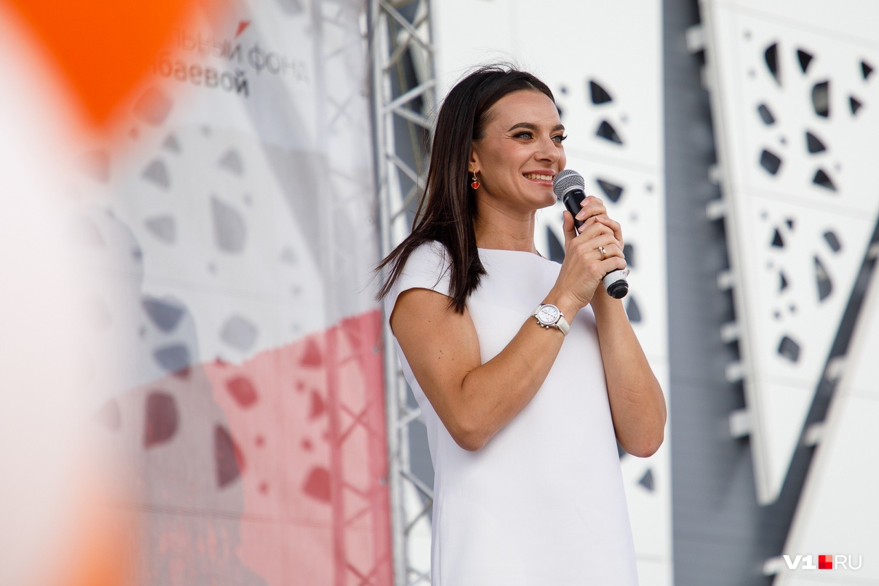 Чемпионка из Монако Елена Исинбаева открыла в Волгограде фестиваль по воркауту
