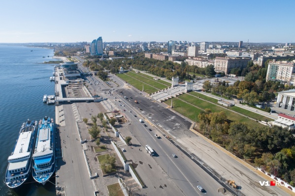 Спуститься волгоградцам к воде — теперь непростая задача Спуститься волгоградцам к воде — теперь непростая задача