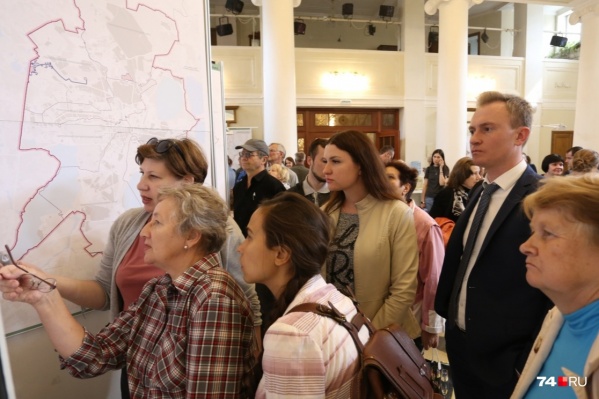 Наталья Котова собирается решать вопросы с главным архитектором в обход профильного комитета и его председателя Сергея Репринцева Наталья Котова собирается решать вопросы с главным архитектором в обход профильного комитета и его председателя Сергея Репринцева