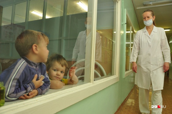 На прошлой неделе заболели около пяти тысяч архангелогородцев. Больше половины — это дети На прошлой неделе заболели около пяти тысяч архангелогородцев. Больше половины — это дети