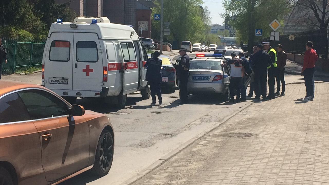 В аварии пострадал пассажир «Рено» В аварии пострадал пассажир «Рено»