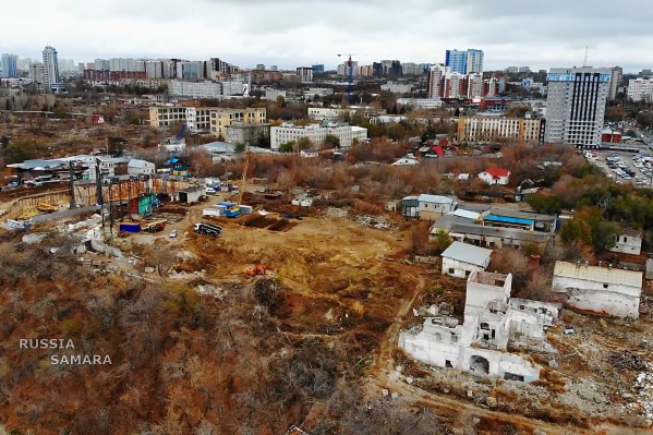 На этом месте <a href="https://63.ru/text/realty/367219603427328.html" target="_blank" class="_">мэрия хотела сделать набережную</a> На этом месте <a href="https://63.ru/text/realty/367219603427328.html" target="_blank" class="_">мэрия хотела сделать набережную</a>