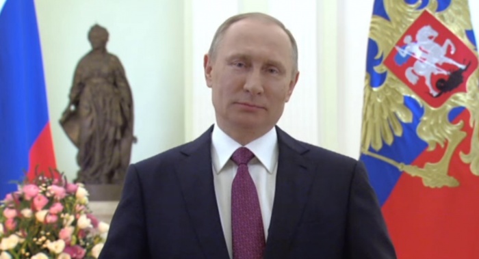Владимир Путин сказал, что женщина — это тёплый, светлый образ в судьбе каждого мужчины Владимир Путин сказал, что женщина — это тёплый, светлый образ в судьбе каждого мужчины