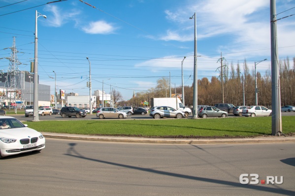 Дорогу расширят до 4 полос Дорогу расширят до 4 полос