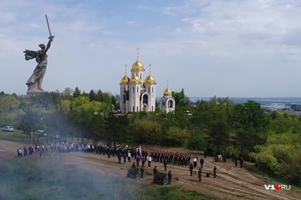 Стрельба на 9 Мая, 23 Февраля и 23 августа станет регулярной Стрельба на 9 Мая, 23 Февраля и 23 августа станет регулярной