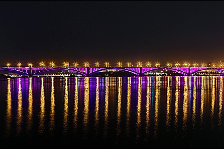 Первый тестовый запуск новой подсветки Коммунального моста 
