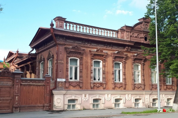 Статус регионального памятника культуры дому Буркова присвоили в 1974 году Статус регионального памятника культуры дому Буркова присвоили в 1974 году