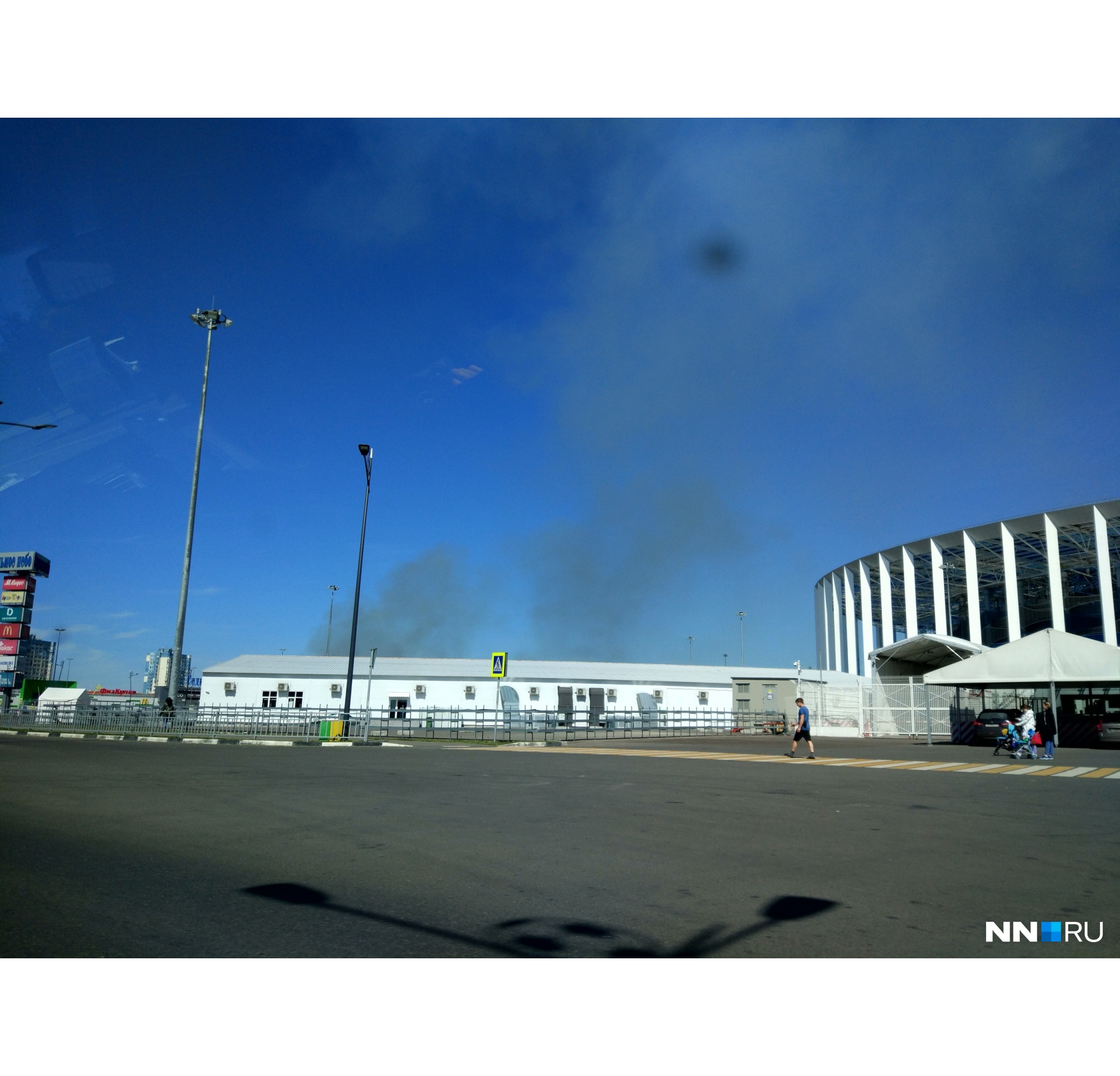 Дым видно по всему городу Дым видно по всему городу